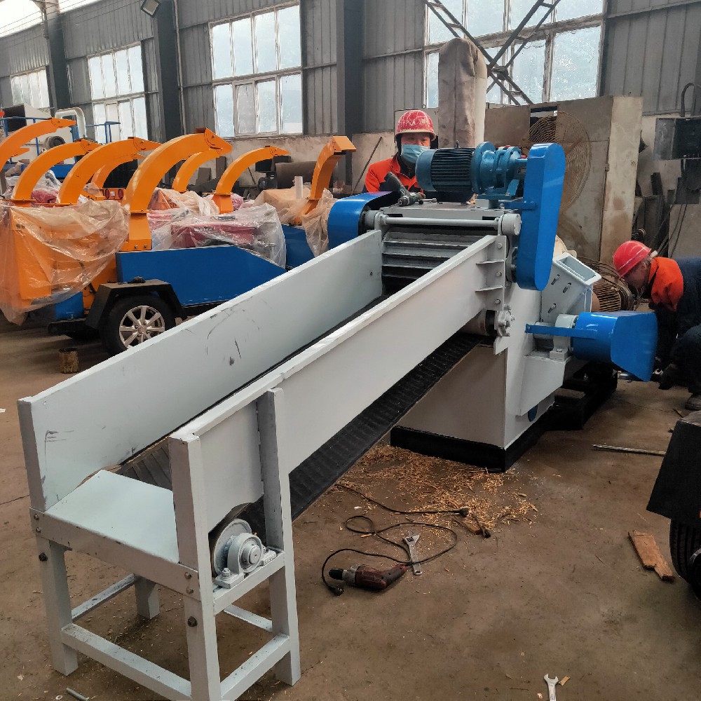 湖南多功能木材粉碎機發(fā)貨現(xiàn)場